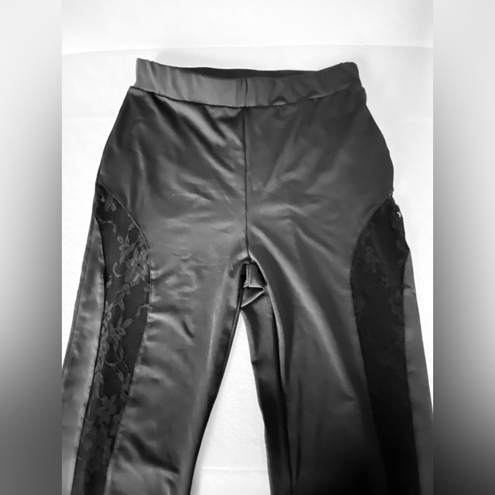Lace Front Flare Boot Cut Pants Retro Style Size Large NWOT Black Stretchy